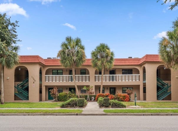 1750 BELLEAIR FOREST Drive, BELLEAIR, FL 33756