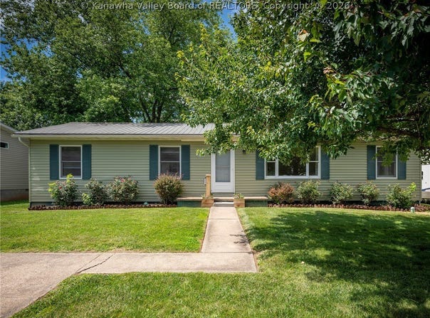 54 Corey Drive, Poca, WV 25159