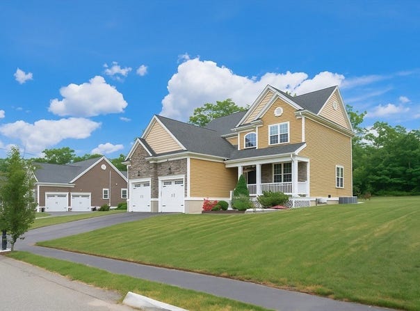 172 Downing Dr, Attleboro, MA 02703
