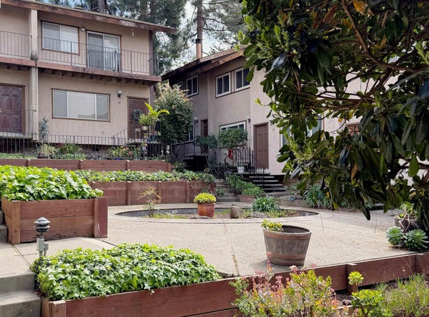 3800 Maybelle Ave, Oakland, CA 94619