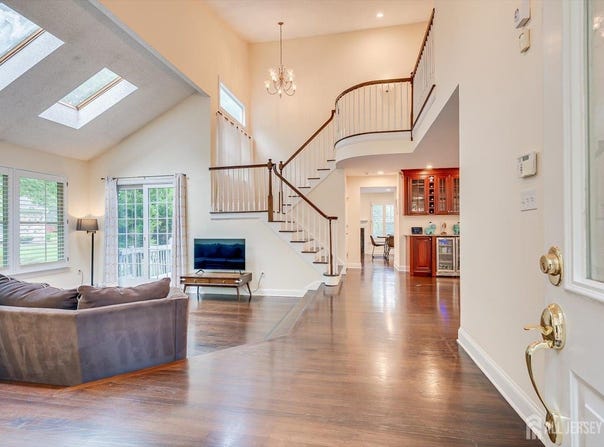 1 Mimosa Court, South Brunswick, NJ 08540