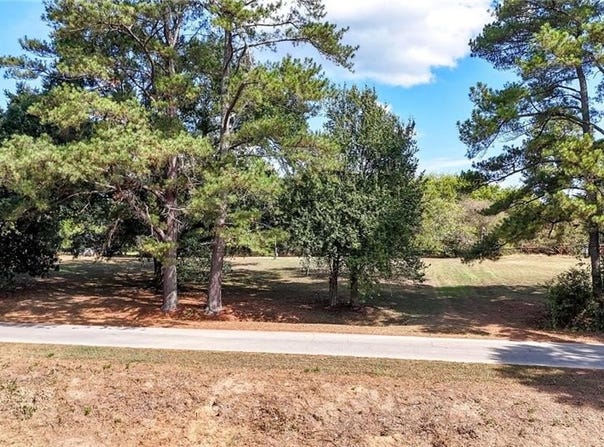 Carlton Drive, Rockmart, GA 30153