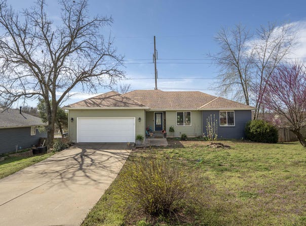 3878 W Cambridge Street, Springfield, MO 65807