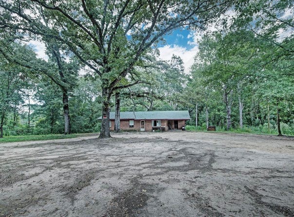 152 Dewitt Flynt Rd, Mendenhall, MS 39114