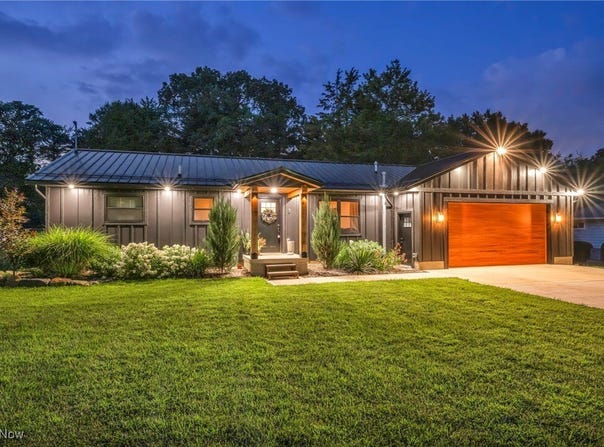 653 VALLEY CREST DRIVE, NEW FRANKLIN, OH 44319