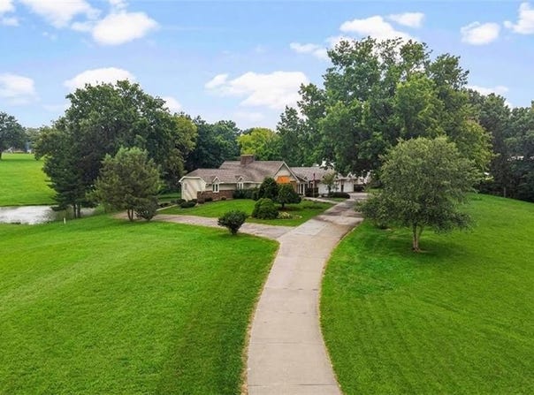 2303 Lynn Road, Excelsior Springs, MO 64024