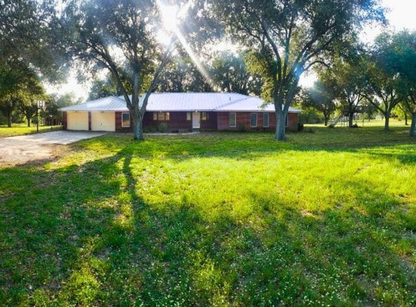 112 Fm 1042, Three Rivers, TX 78071