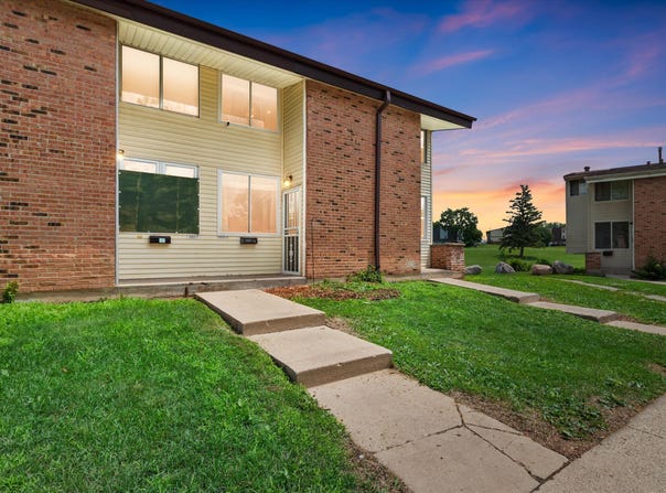 8950 N 95th St, Milwaukee, WI 53224