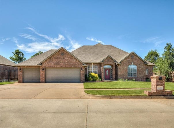 1100 Kingsway Avenue, Yukon, OK 73099