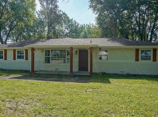 678 N Pendleton Avenue, Pendleton, IN 46064