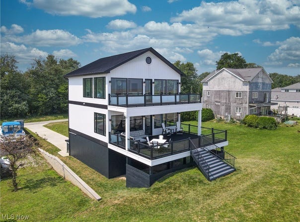 12643 Lagoon Drive, Curtice, OH 43412