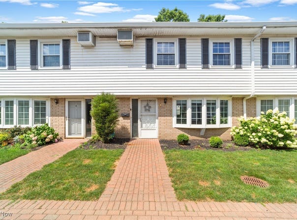 10 Meadowlawn Drive unit: 4, Mentor, OH 44060
