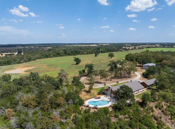 4732 W US Highway 79, Franklin, TX 77856
