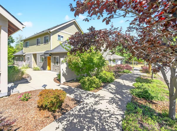 1245 Iowa Street, Ashland, OR 97520
