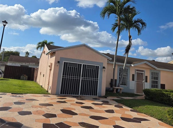 6771 NW 199th Ter, Hialeah, FL 33015