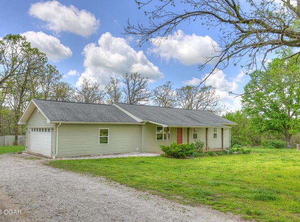 19327 Piercy Lane, Neosho, MO 64850
