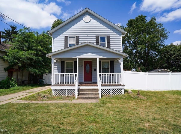 1367 Benton Street, Barberton, OH 44203