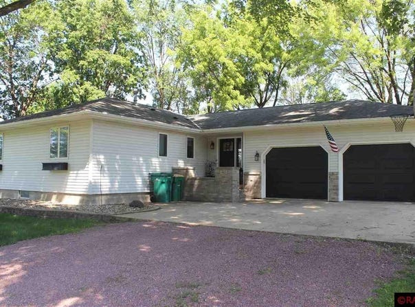 402 W 1st Street, Sherburn, MN 56171