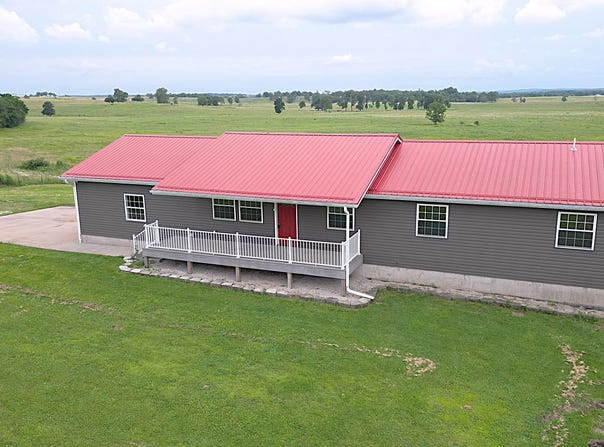 1738 E 400th Road, Halfway, MO 65663