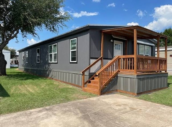 2300 Ward Bend Rd, Sealy, TX 77474