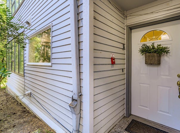 48 EAGLE CREST DR, Lake Oswego, OR 97035