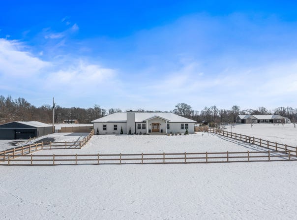 10274 S 400 W, Pendleton, IN 46064
