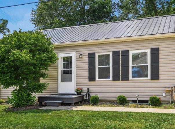 104 Sunset Drive, Hebron, OH 43025
