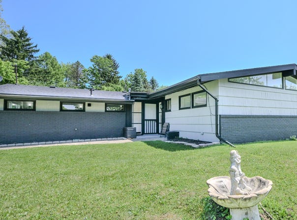 2020 Winding Trail, Springfield, OH 45503