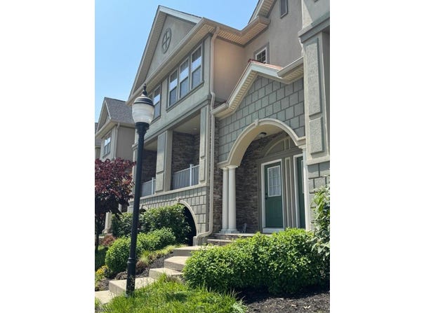 726 Green Ln, Union Twp., NJ 07083-7766