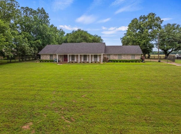 1108 Quitman Street, Pittsburg, TX 75686
