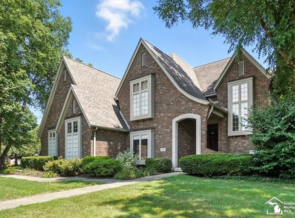 510 Ave De Lafayette, Monroe, MI 48162