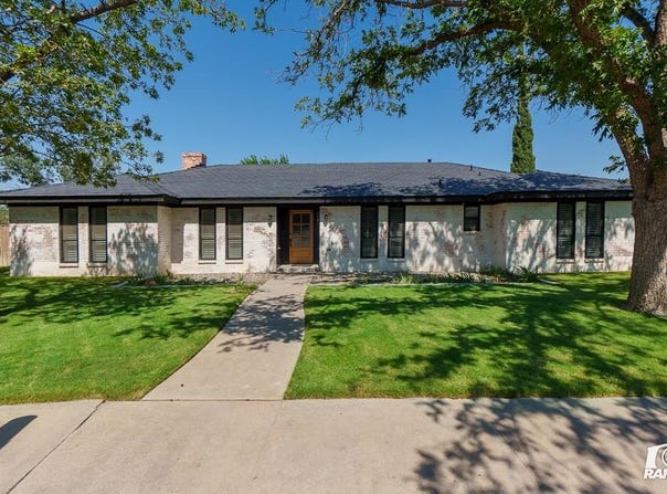 3002 Meadowbrook Dr, Midland, TX 79705