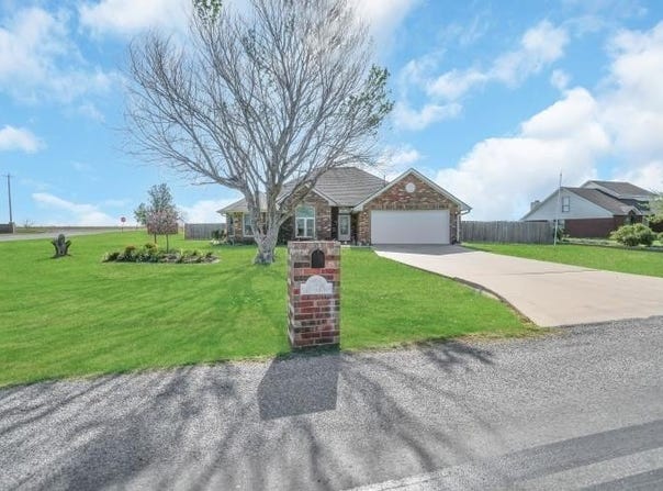 2 Havenshire Circle, Lawton, OK 73505