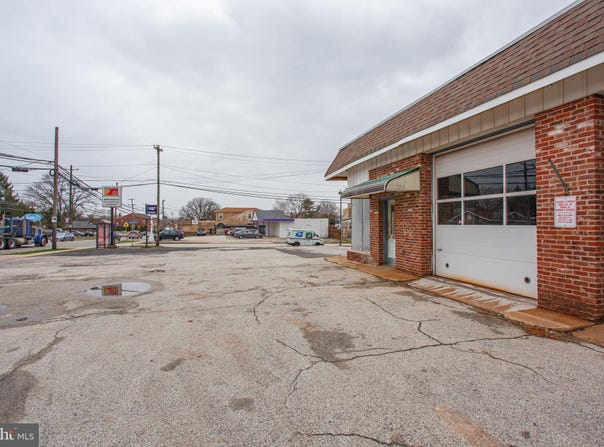 50 S MACDADE BOULEVARD, GLENOLDEN, PA 19036