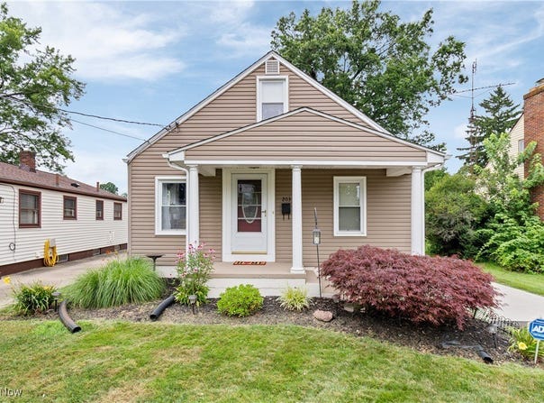 203 Marion Avenue NW, Massillon, OH 44646