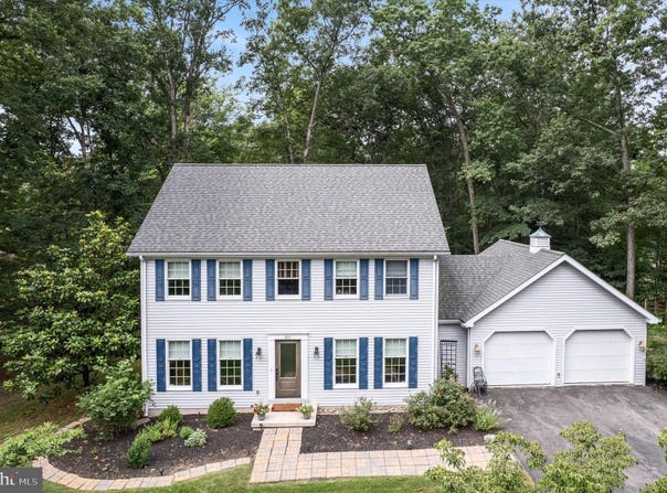 311 LAKESIDE LOOP, RIDGELEY, WV 26753