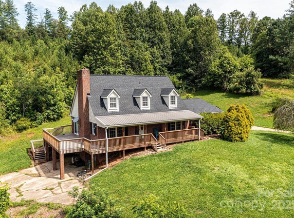 5595 Cloverfield Place, Boomer, NC 28606