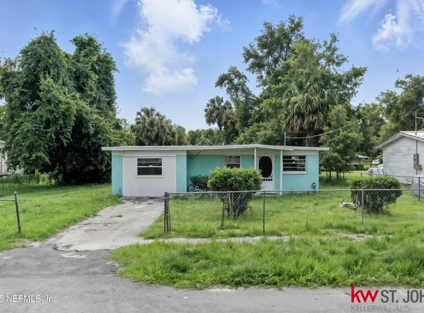 440 N FERN Street, San Mateo, FL 32187