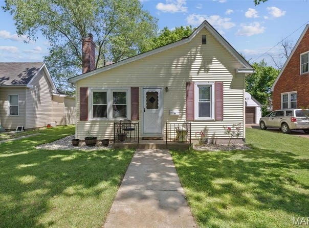 112 N Taylor Avenue, Crystal City, MO 63019