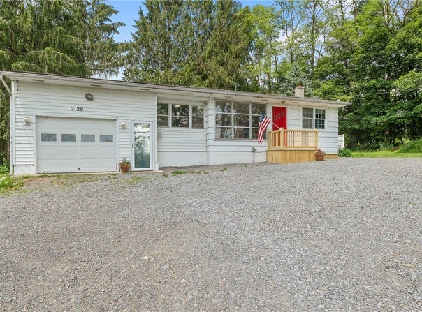 2129 Berry Road, Lafayette, NY 13084