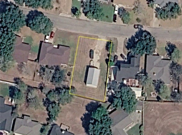 711 Third Street, Cuero, TX 77954