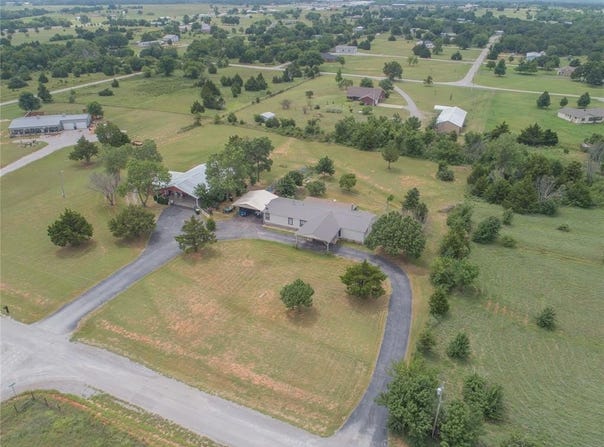 1300 Hutton Road, Marlow, OK 73055