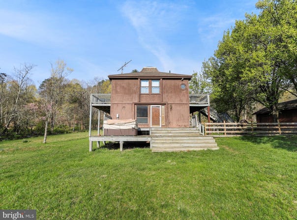 55 PIONEER TRAIL, GREAT CACAPON, WV 25422