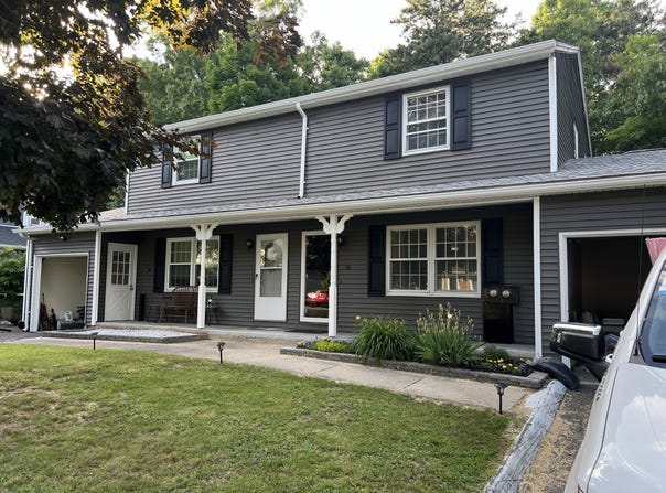 56 Kamuda St, Springfield, MA 01151