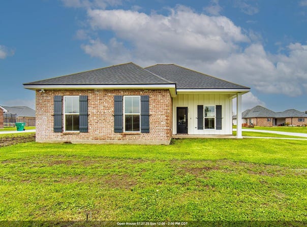299 Bouverans Circle, Lockport, LA 70374