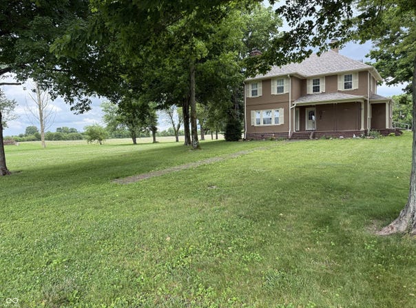 2607 N Henderson Road, Rushville, IN 46173