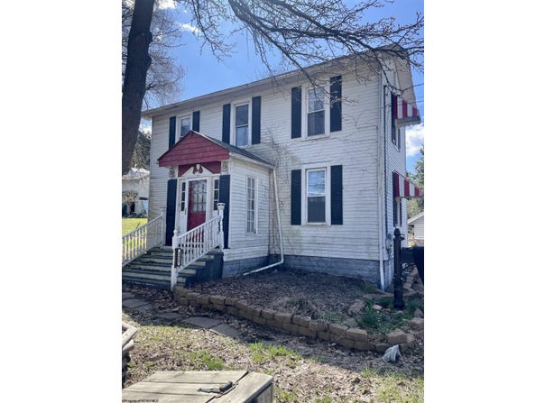 325 Morgantown Street, Kingwood, WV 26537