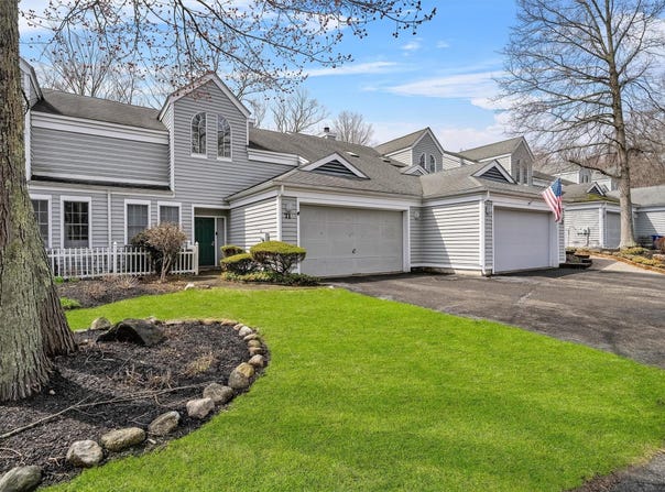 71 Woodlands Drive, Tuxedo Park, NY 10987