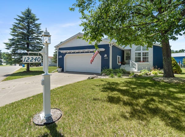 12240 Sheffield Drive, Somerset Center, MI 49282