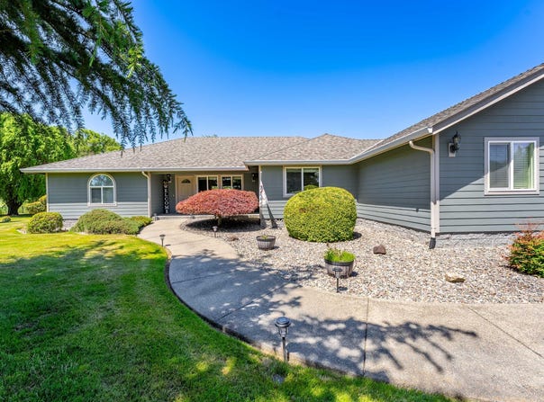 974 Felicia Lane, Grants Pass, OR 97527